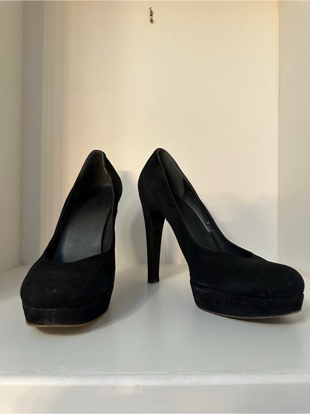 Stuart Weitzman Black Suede Platform Pumps – Size 39½ EU / 9 US